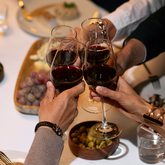 The Perfect Non-Alcoholic Wines for Weddings, Brunches, Picnics, Family Celebrations, and Nights Out